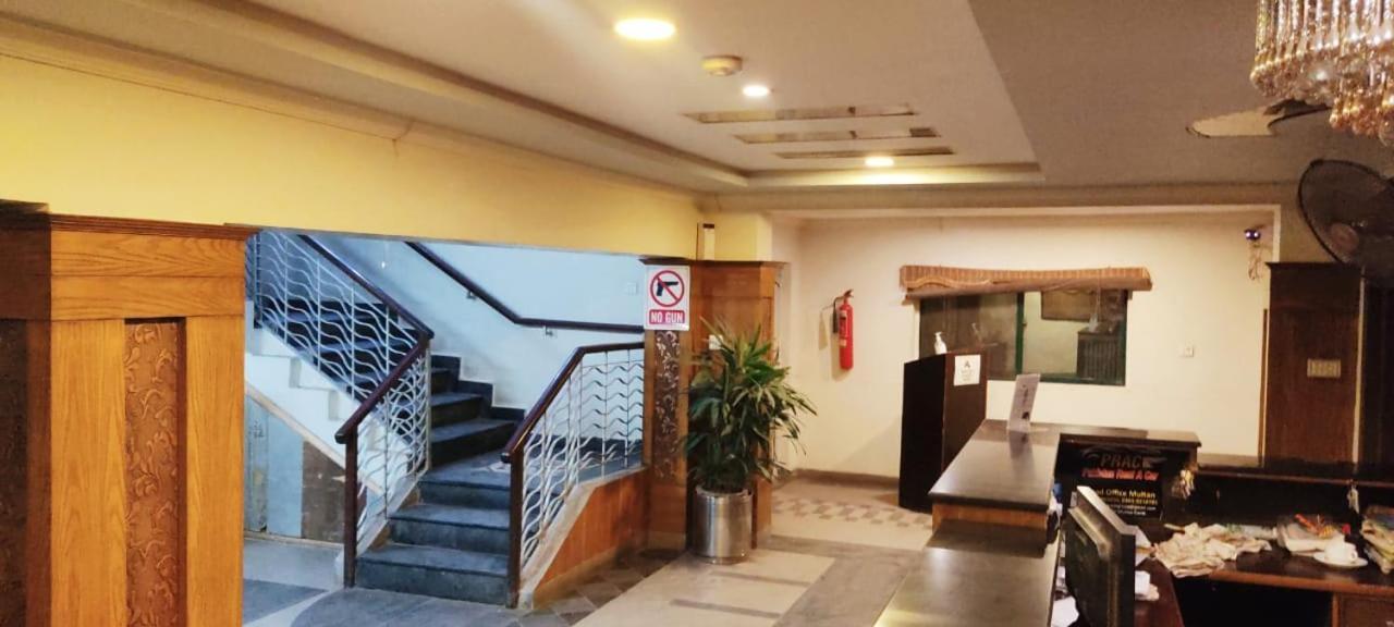 Hotel Μουλτάν Εξωτερικό φωτογραφία