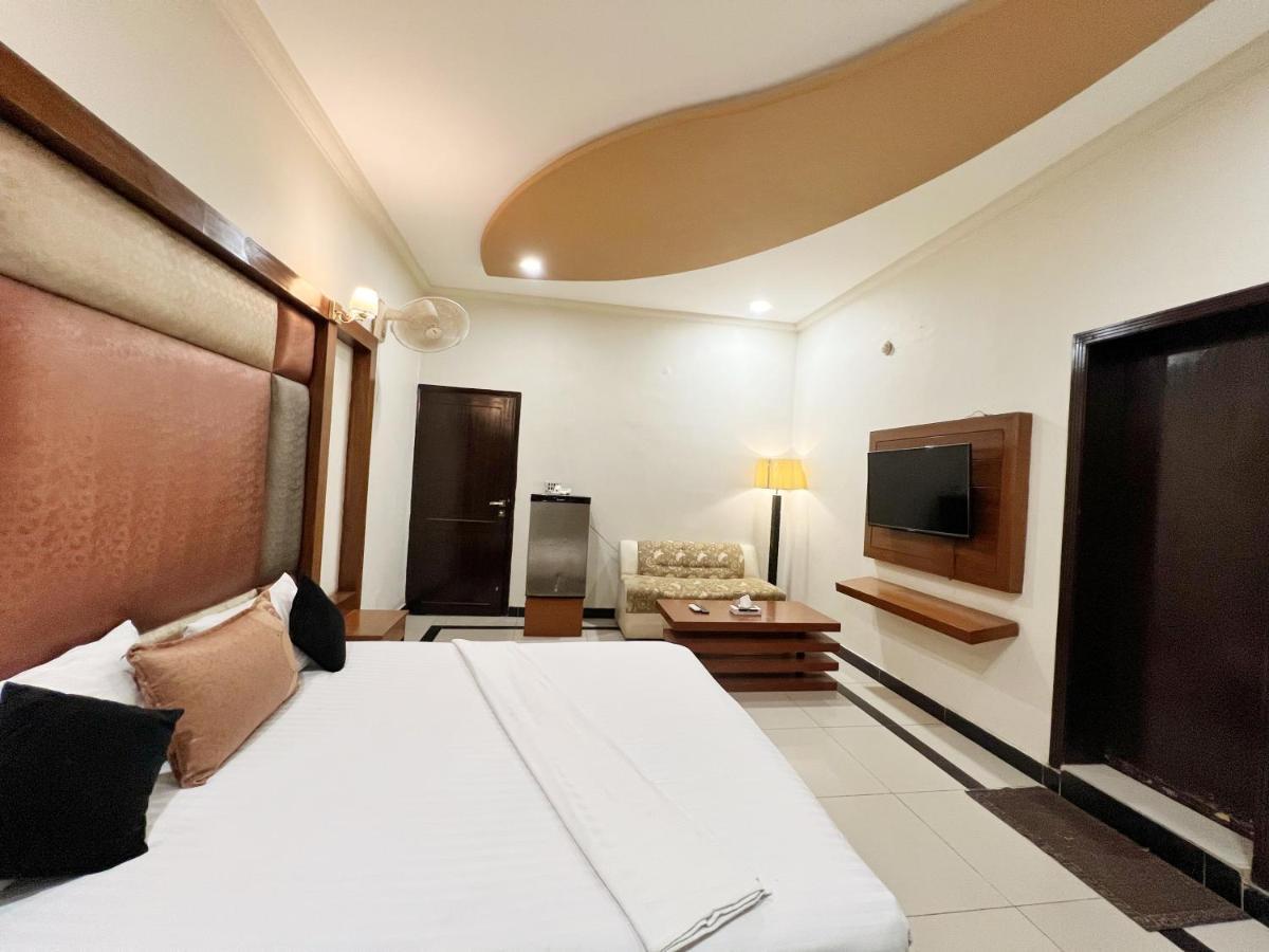 Hotel Μουλτάν Εξωτερικό φωτογραφία