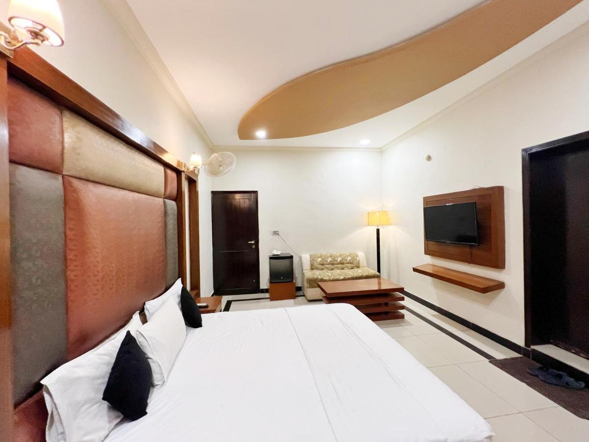 Hotel Μουλτάν Εξωτερικό φωτογραφία