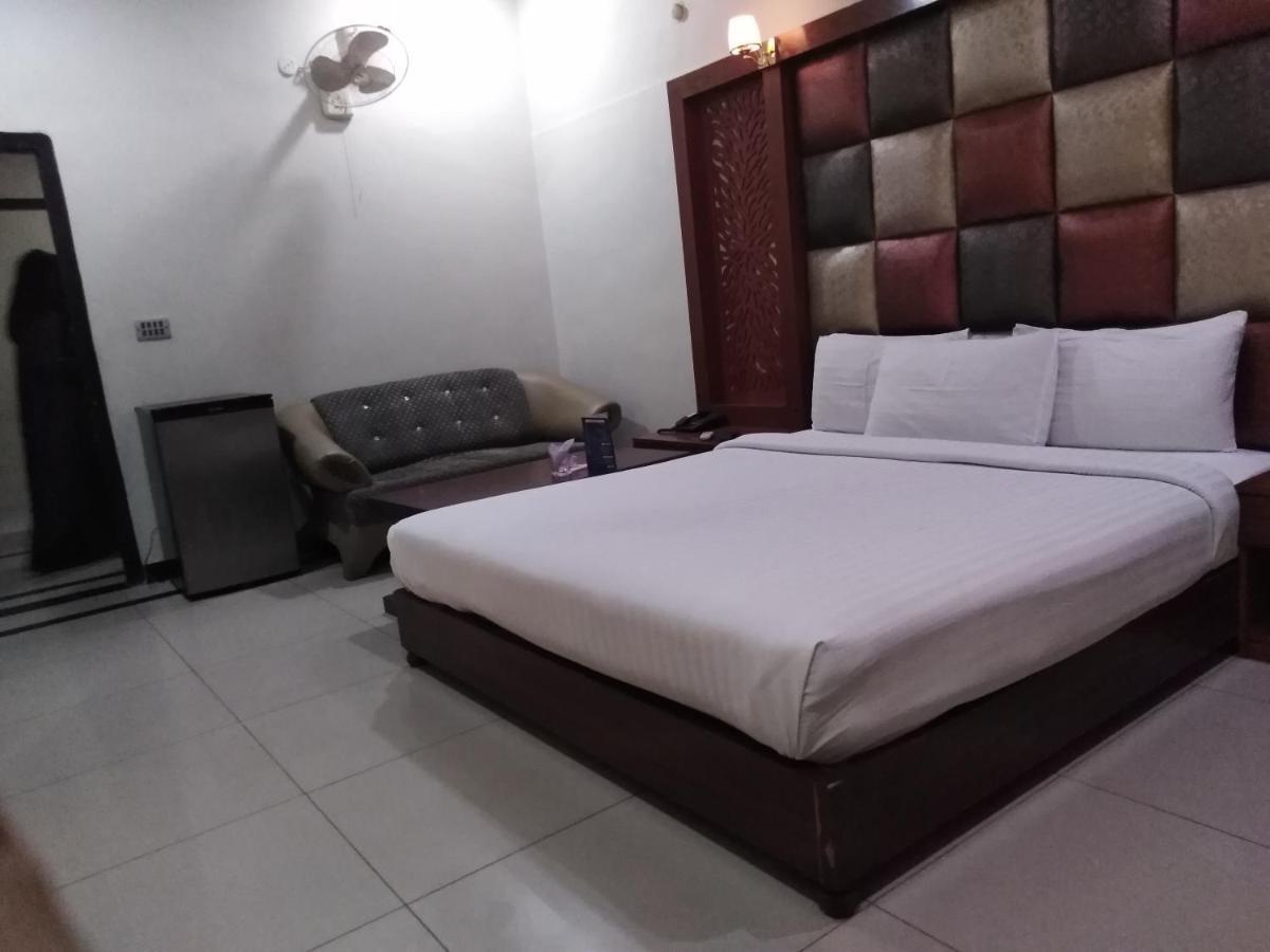 Hotel Μουλτάν Εξωτερικό φωτογραφία